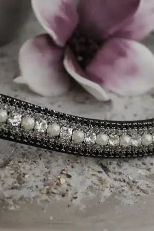 Haute Qualité Frontal strass blanc, noir et perles