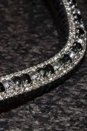 Retour Gratuit Frontal strass argent et noirs