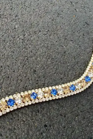 Populaire Frontal en cristaux - argent, bleu ciel, beige.