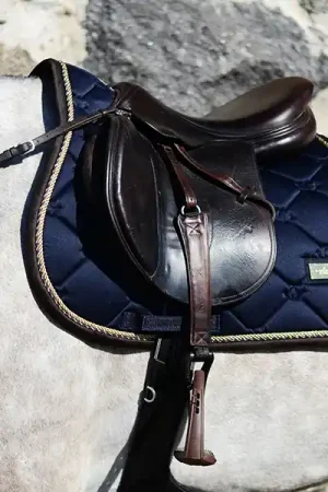 Retour Gratuit Tapis de selle Royal classic MIXTE - Equestrian Stockholm