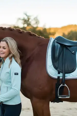 Tapis de selle ICE BLUE PEARL - Equestrian Stockholm Prix Promo