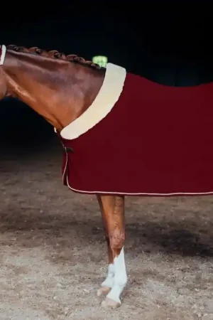 Couverture Polaire Col Mouton Bordeaux - Equestrian Stockholm Achat Immédiat