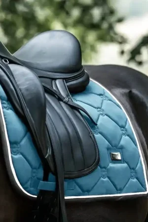 Offre Limitée Tapis de selle STEEL BLUE - Equestrian Stockholm