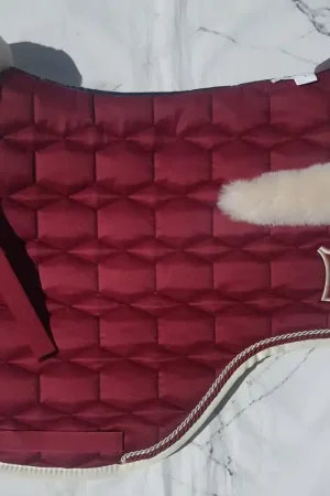 Commande En Gros Tapis Eurofit Bordeaux satiné bord Champagne - Mattes