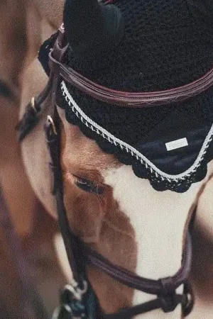 Achetez Aujourd'hui Bonnet anti-mouches Black Edition - Equestrian Stockholm