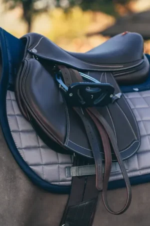 Tapis de selle Sportive Blue Ash - Equestrian Stockholm Bon Plan