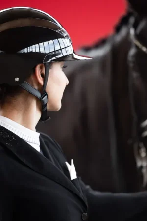Casque AirLuxe Chrome Visière Polo Noir - Abus Expédié Aujourd'hui