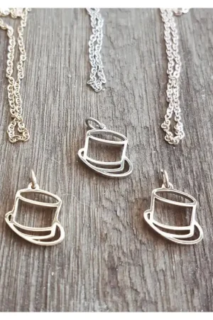 Pendentif chapeau de dressage - Ponytail & Co Livraison Express