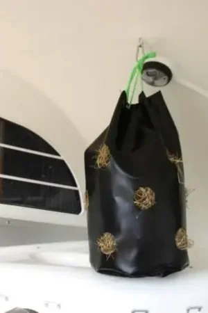 Filet à foin HayBag Noir PVC - Kerbl Expédié Aujourd'hui