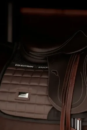 Dernier Modèle Tapis de selle Sportive Mocha MIXTE - Equestrian Stockholm