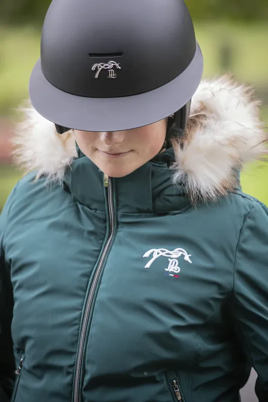 Casque visière large mat - Penelope Collection Expédié Aujourd'hui