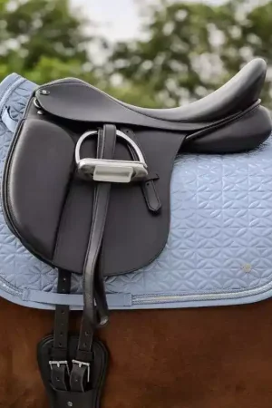 Vente Directe Tapis de selle cheval Rom - Waldhausen