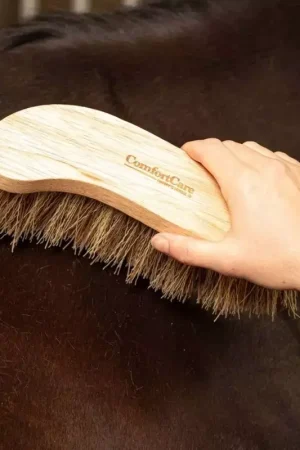 Bouchon bois cheval ergonomique ComfortCare poils durs - Harry's Horse Meilleur Choix