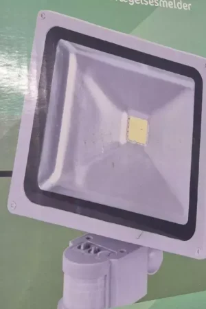 Prix Choc Projecteur extérieur écurie à Led avec détecteur de mouvement 20 W