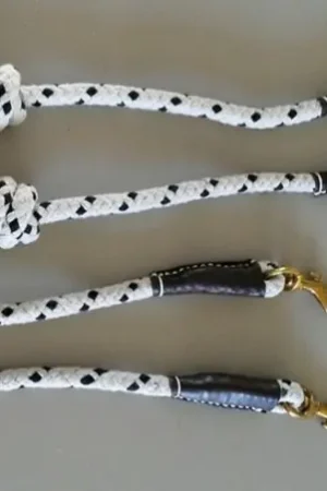 Rênes de caveçon avec mousqueton Camargue en corde Bon Marché
